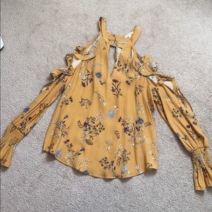 Willow & Clay floral top